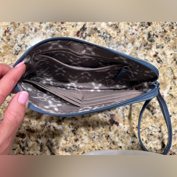 Wallet - Picture 2 of 5